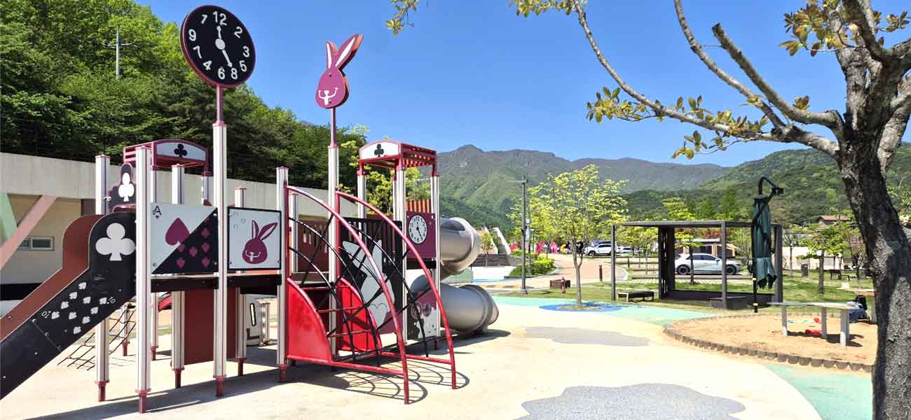 등억알프스야영장 전경